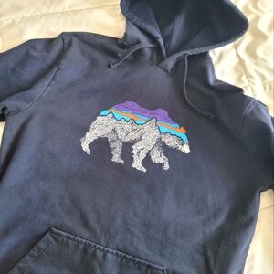Patagonia Bear Sweater Large Navy Blue